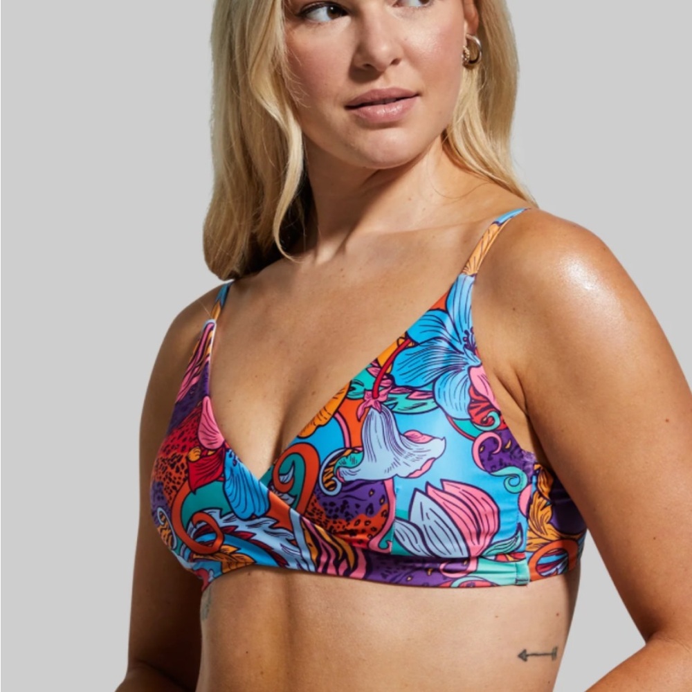 Lot of 2 Born Primitive Swim Bikini Tops Size Small - Picture 3 of 14